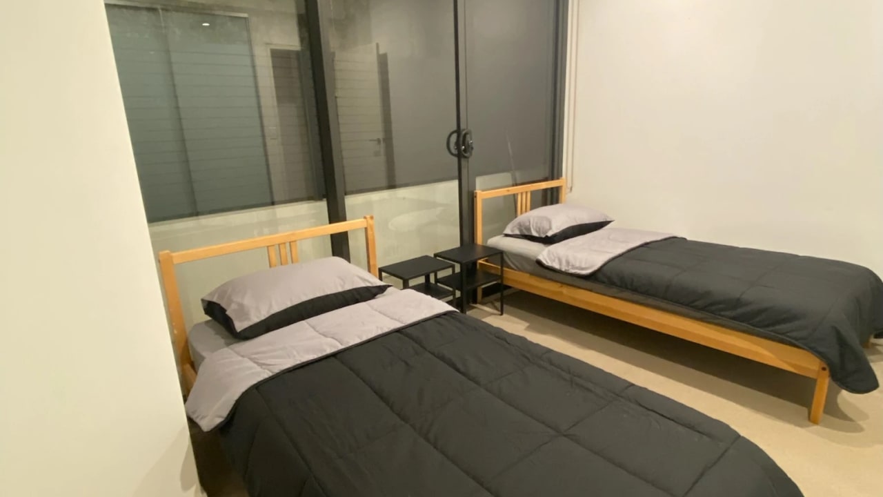 Furnished room with ensuite in a flatshare