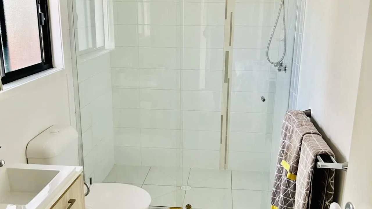 Furnished room with own bathroom