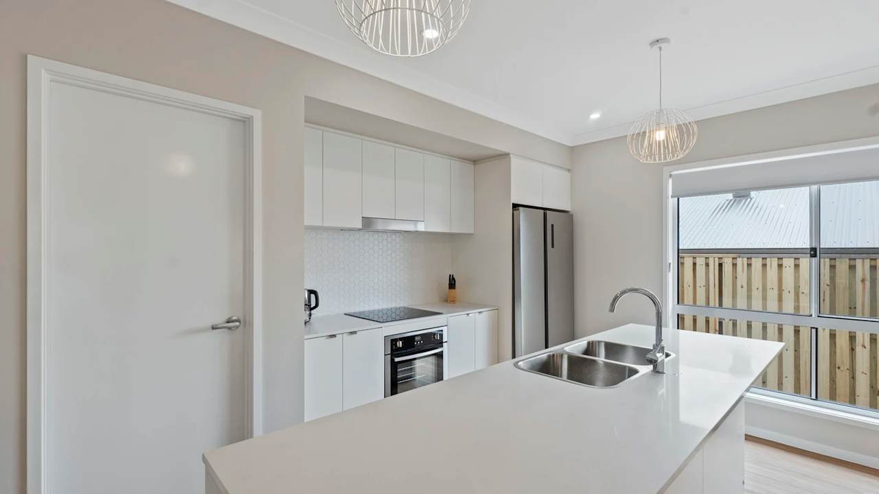 Furnished room with ensuite in a share house