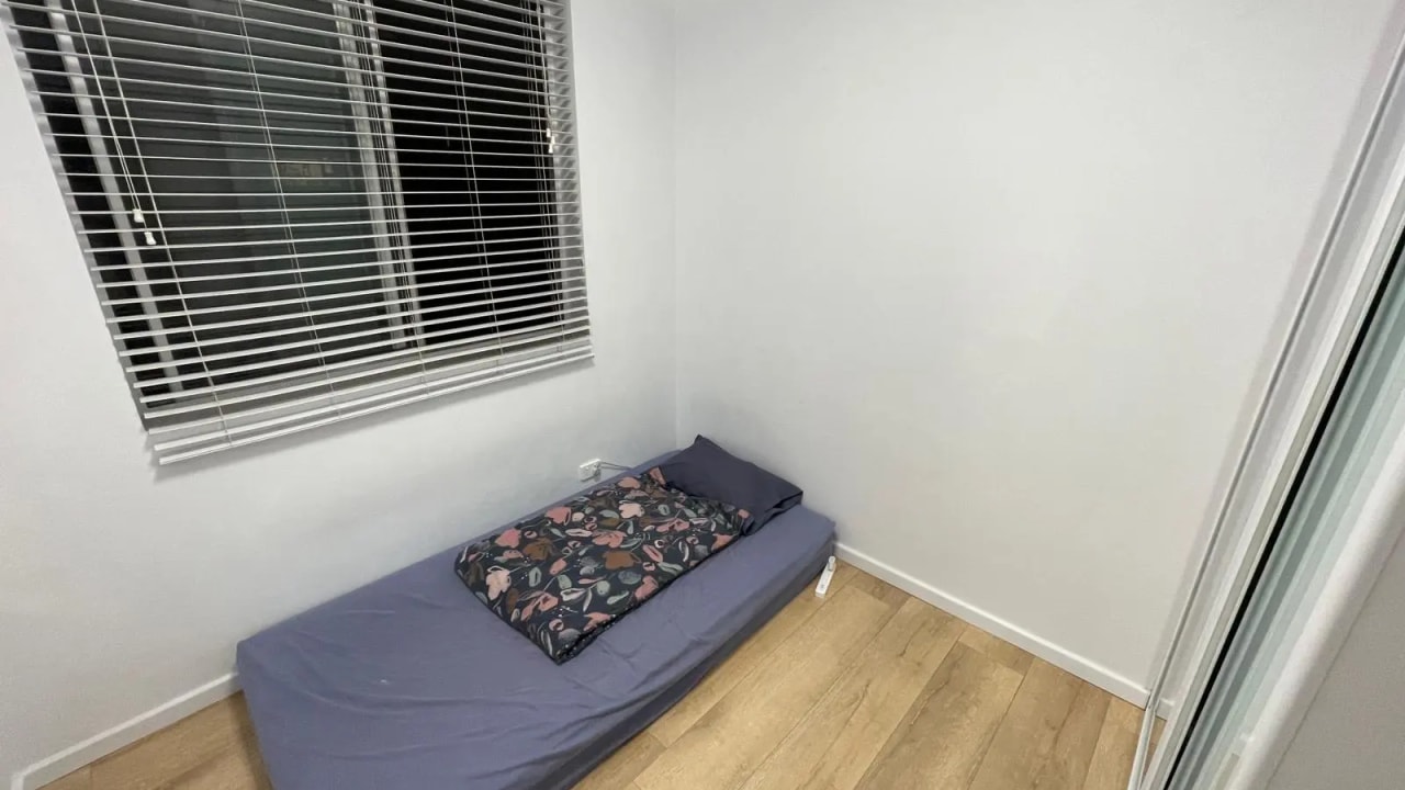 Unfurnished room in a flatshare