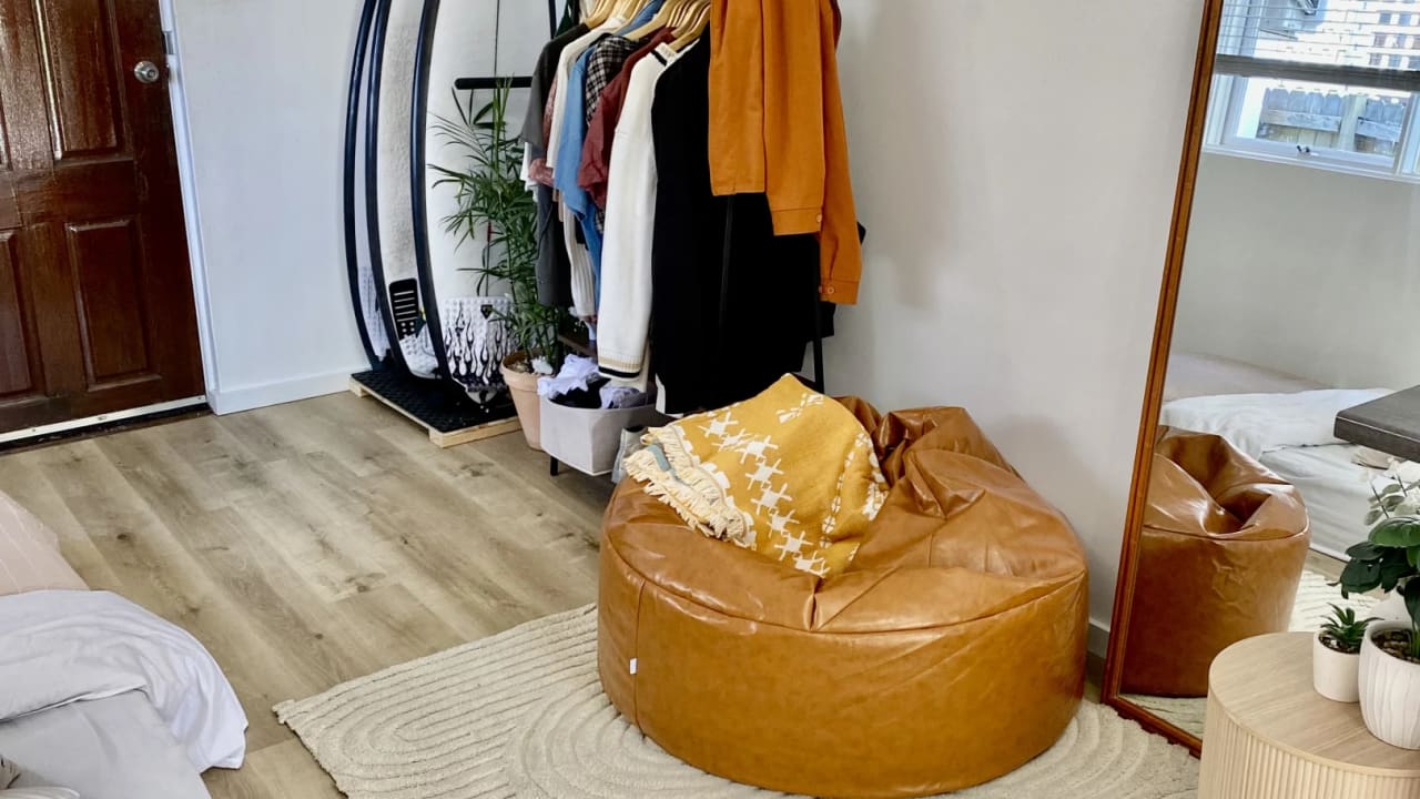 Furnished room studio flat for rent