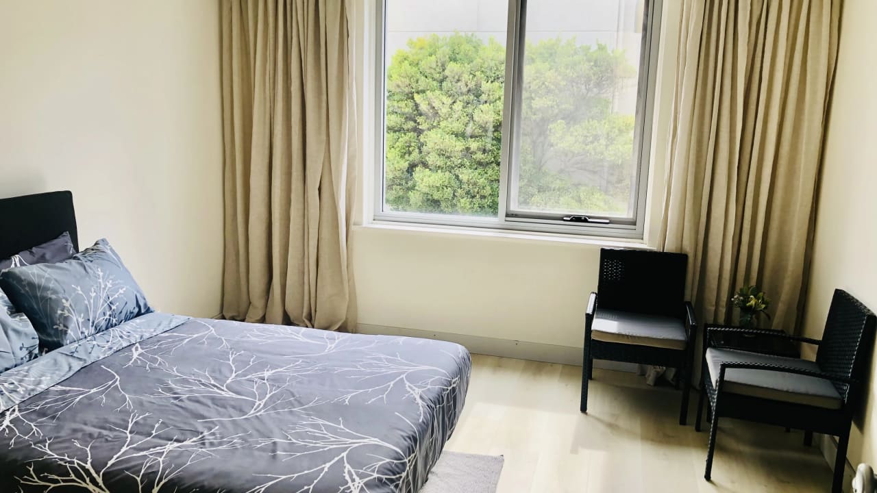 Furnished room in a flatshare