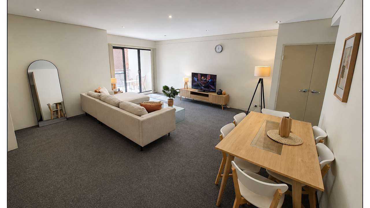 Furnished room with ensuite in a flatshare