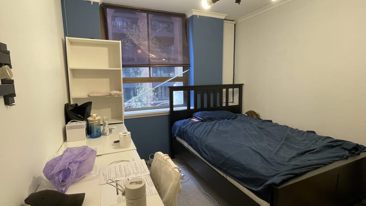 Furnished room in a flatshare
