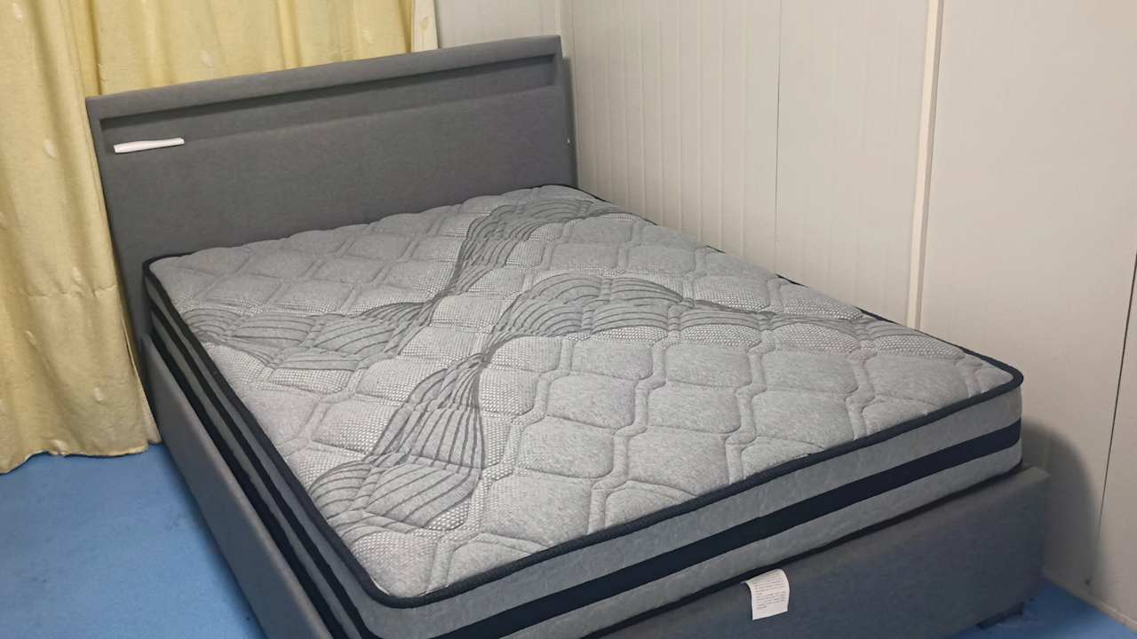 Furnished room studio flat for rent