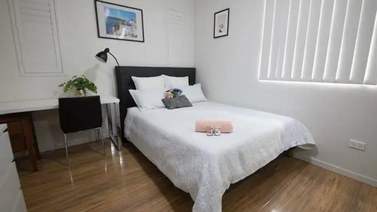 Furnished room in a flatshare