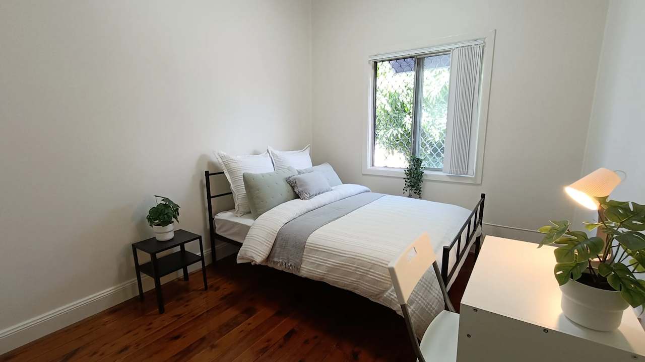 Furnished room in a share house