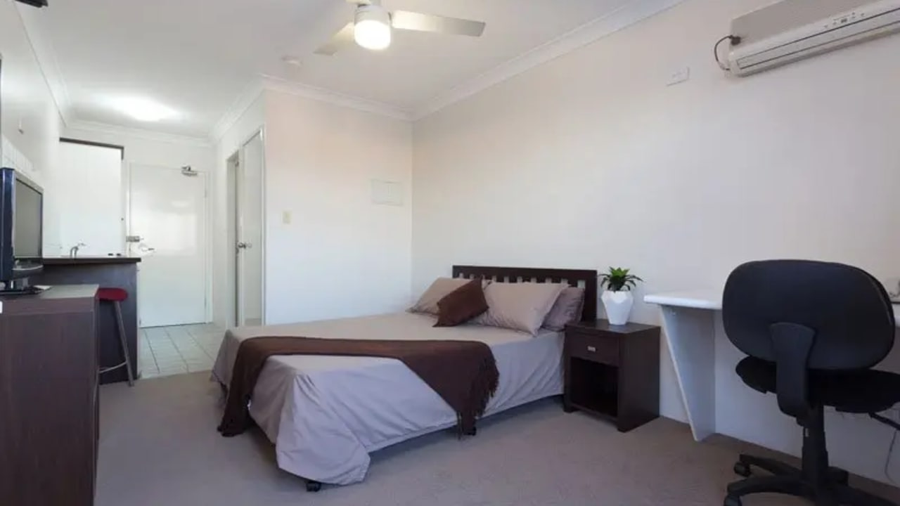 Furnished room studio flat for rent