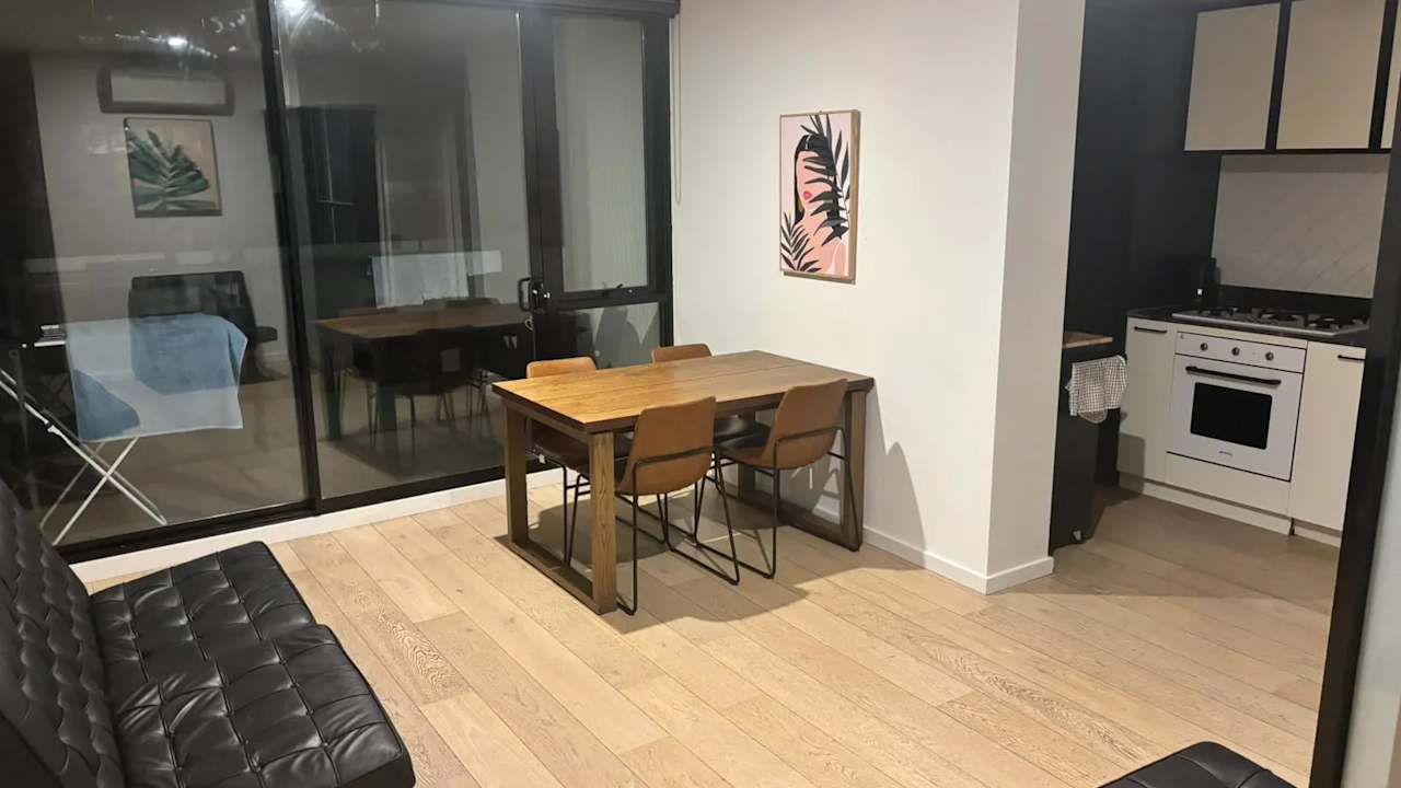 Furnished room in a flatshare