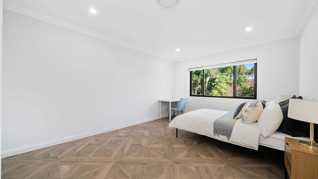 Room in a share house