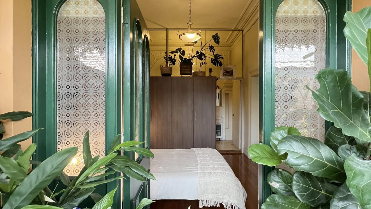 Furnished room with ensuite in a flatshare