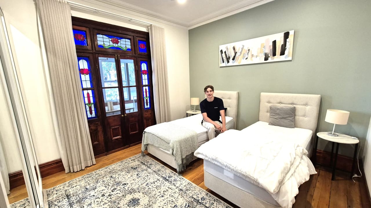 Furnished room in a share house