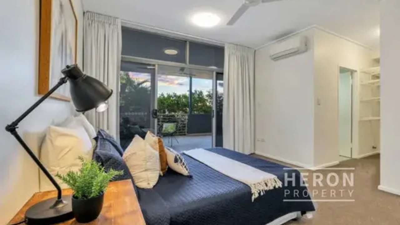 Furnished room with ensuite in a flatshare