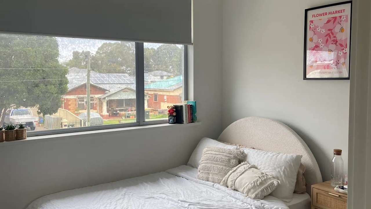 Room in a share house