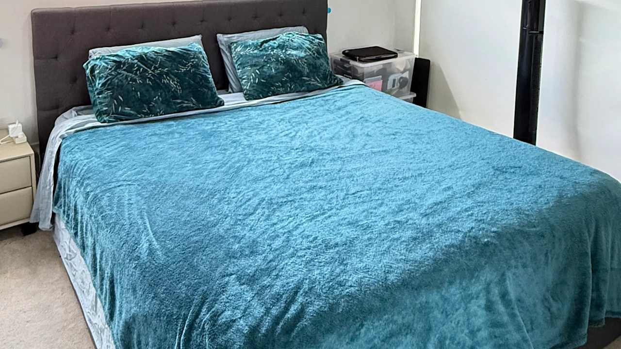 Furnished room with own bathroom