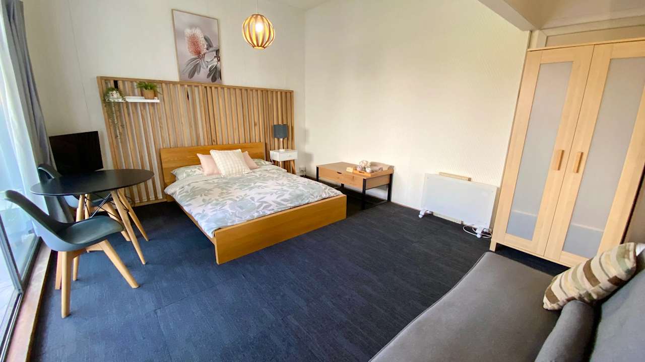 Furnished room studio flat for rent
