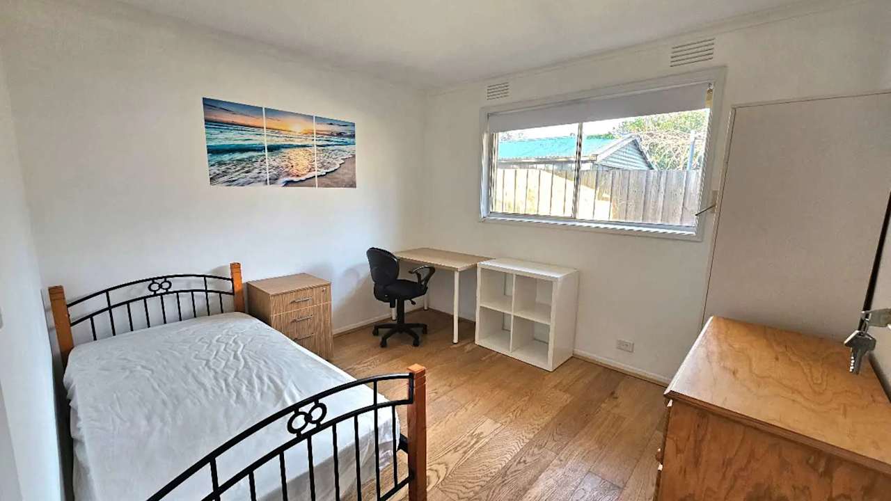 Furnished room in a share house