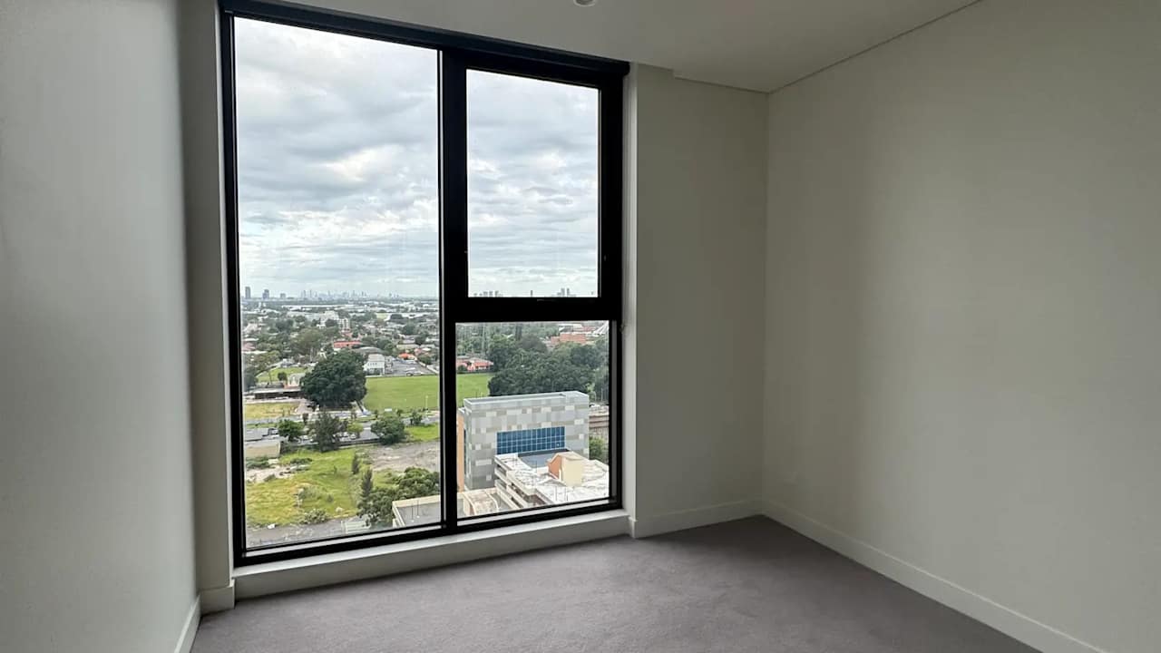 Unfurnished room with own bathroom