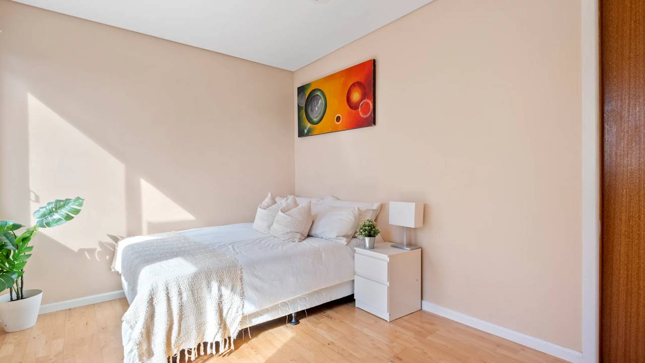 Furnished room in a share house