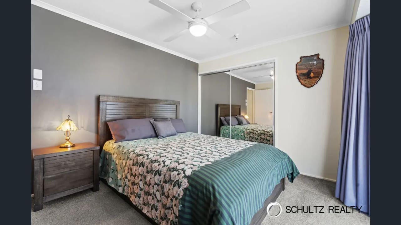 Room in a share house