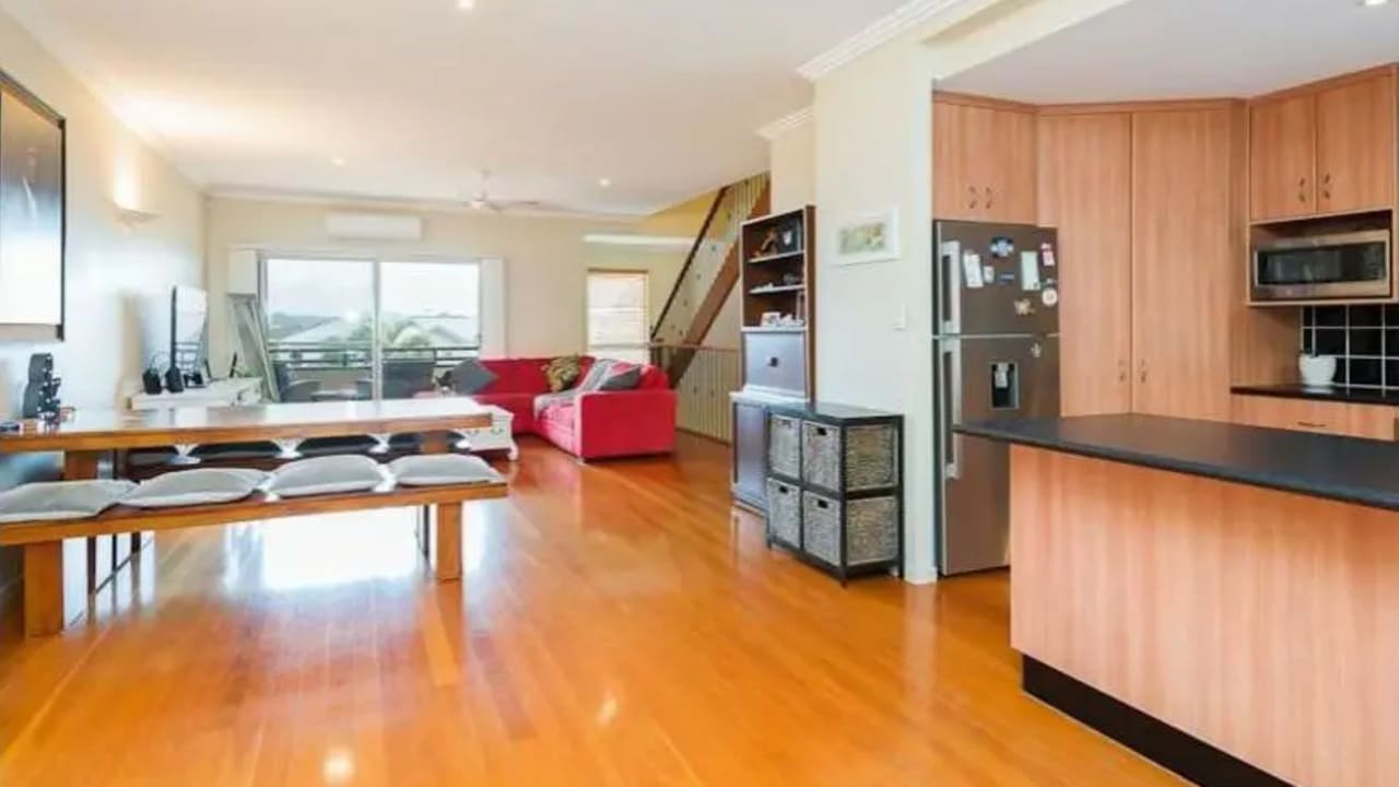 Room in a share house