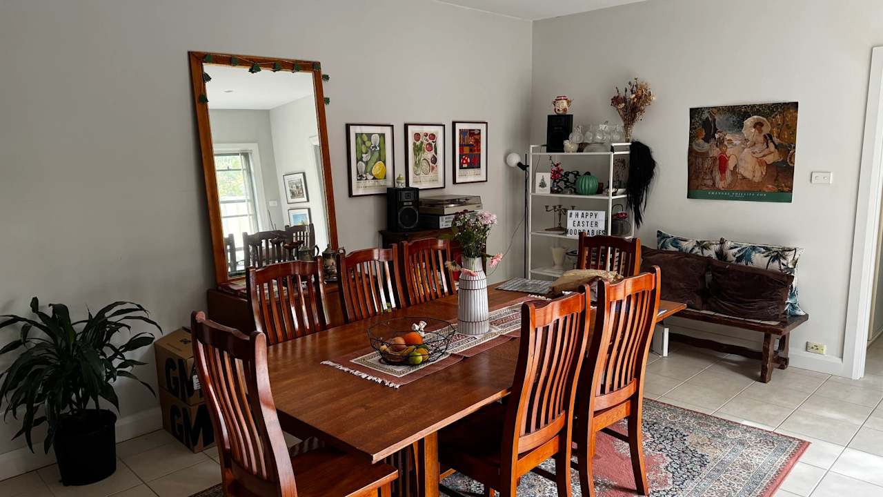 Unfurnished room in a share house