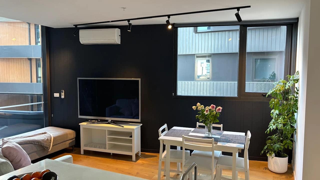 Unfurnished room with own bathroom