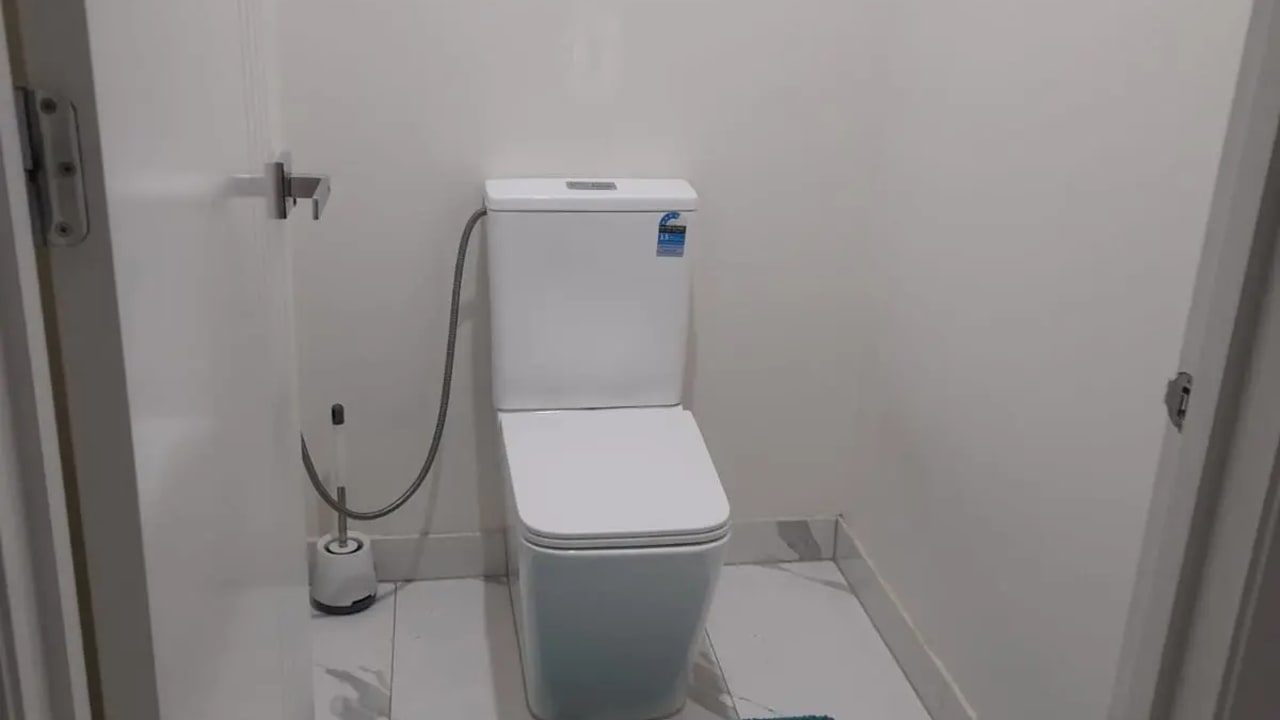 Furnished room with own bathroom