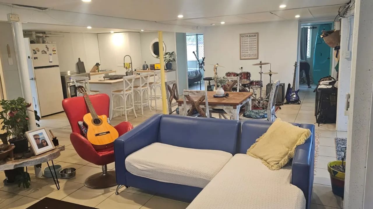 Unfurnished room in a share house