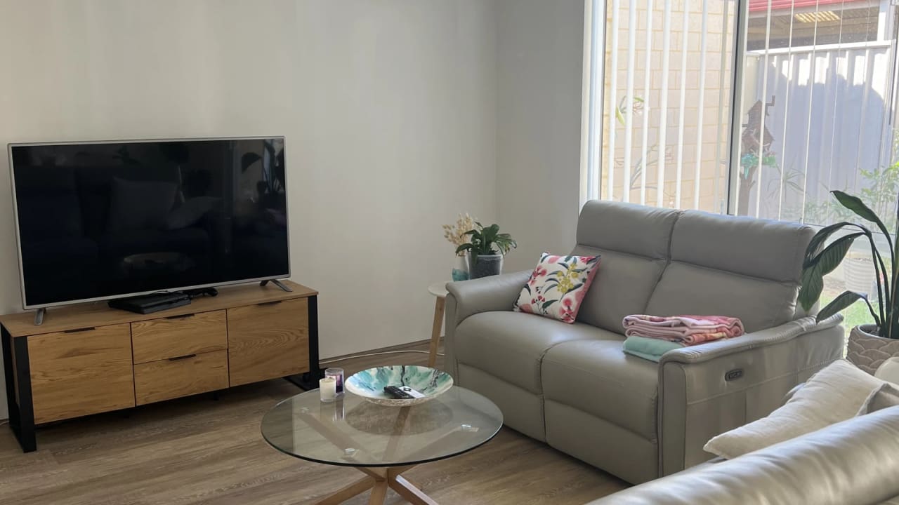 Room in a share house