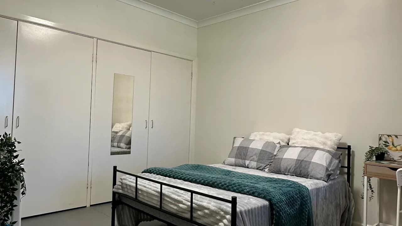Furnished room in a share house