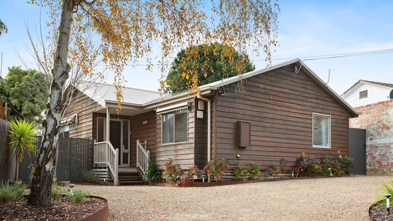 Whole property with 3 rooms for rent