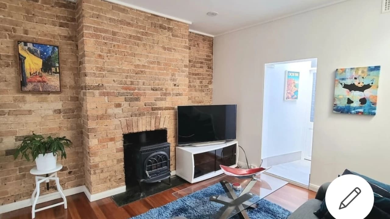 Furnished room in a share house