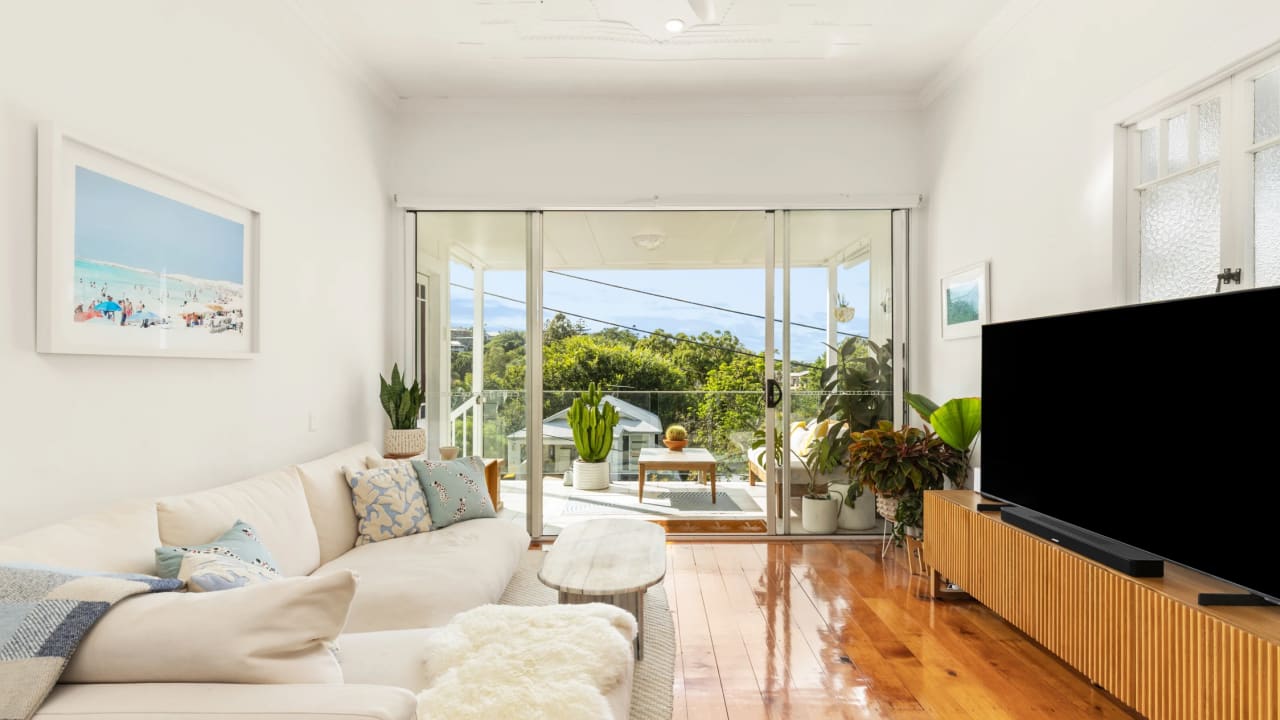 Whole property with 5 rooms for rent