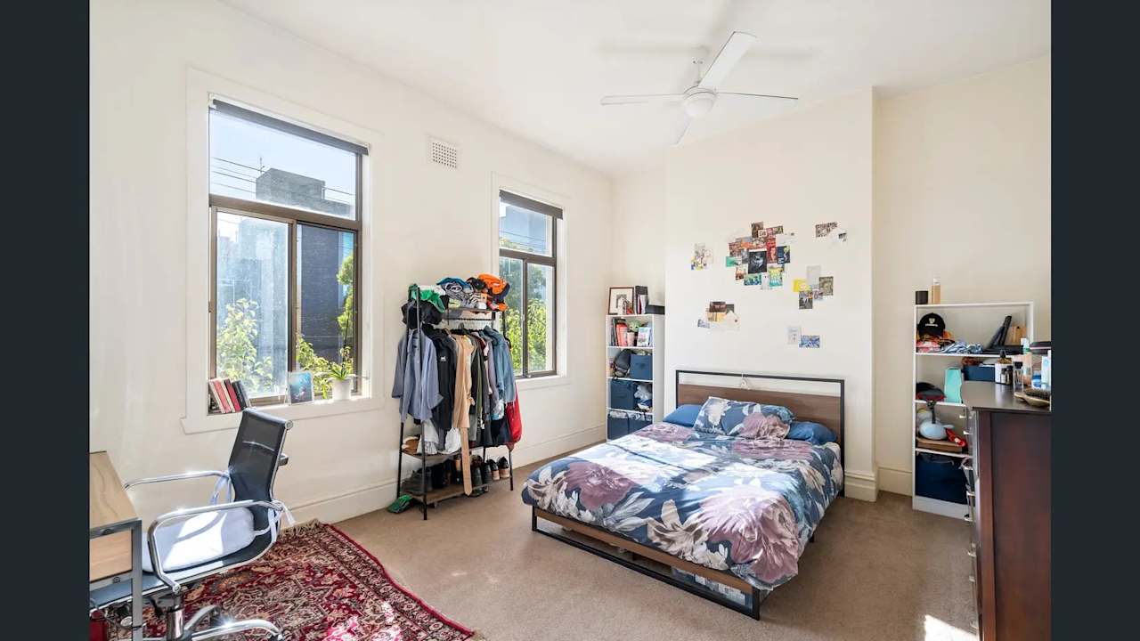 Furnished room in a share house