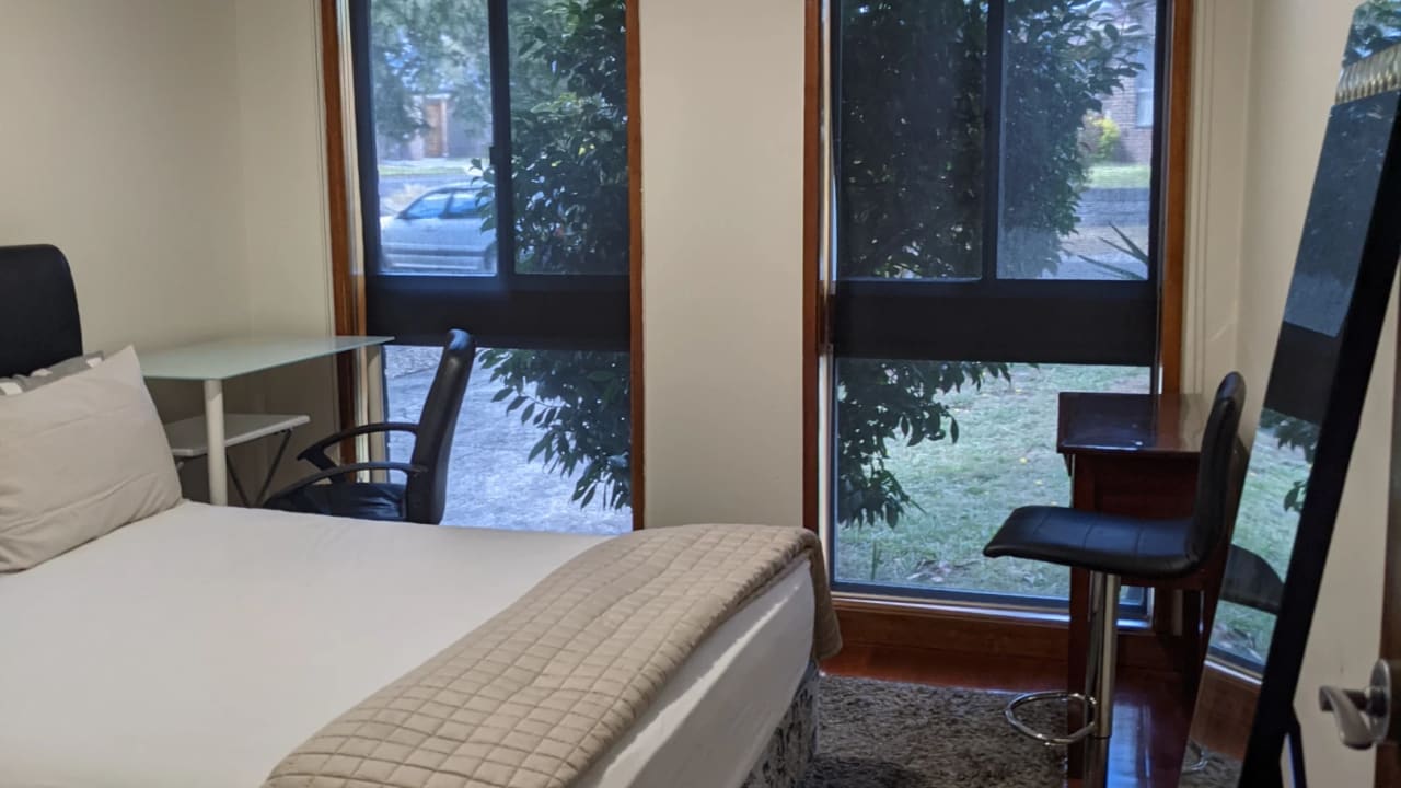 Furnished room in a share house