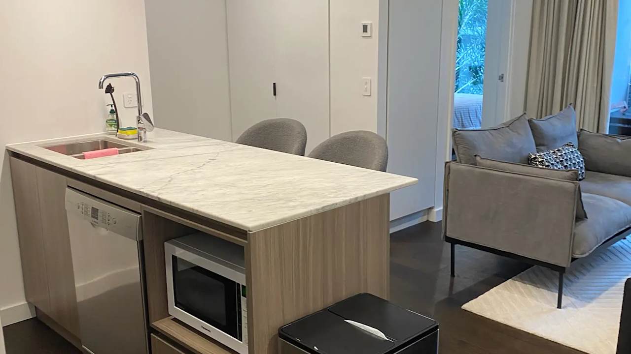 Whole property with 2 rooms for rent