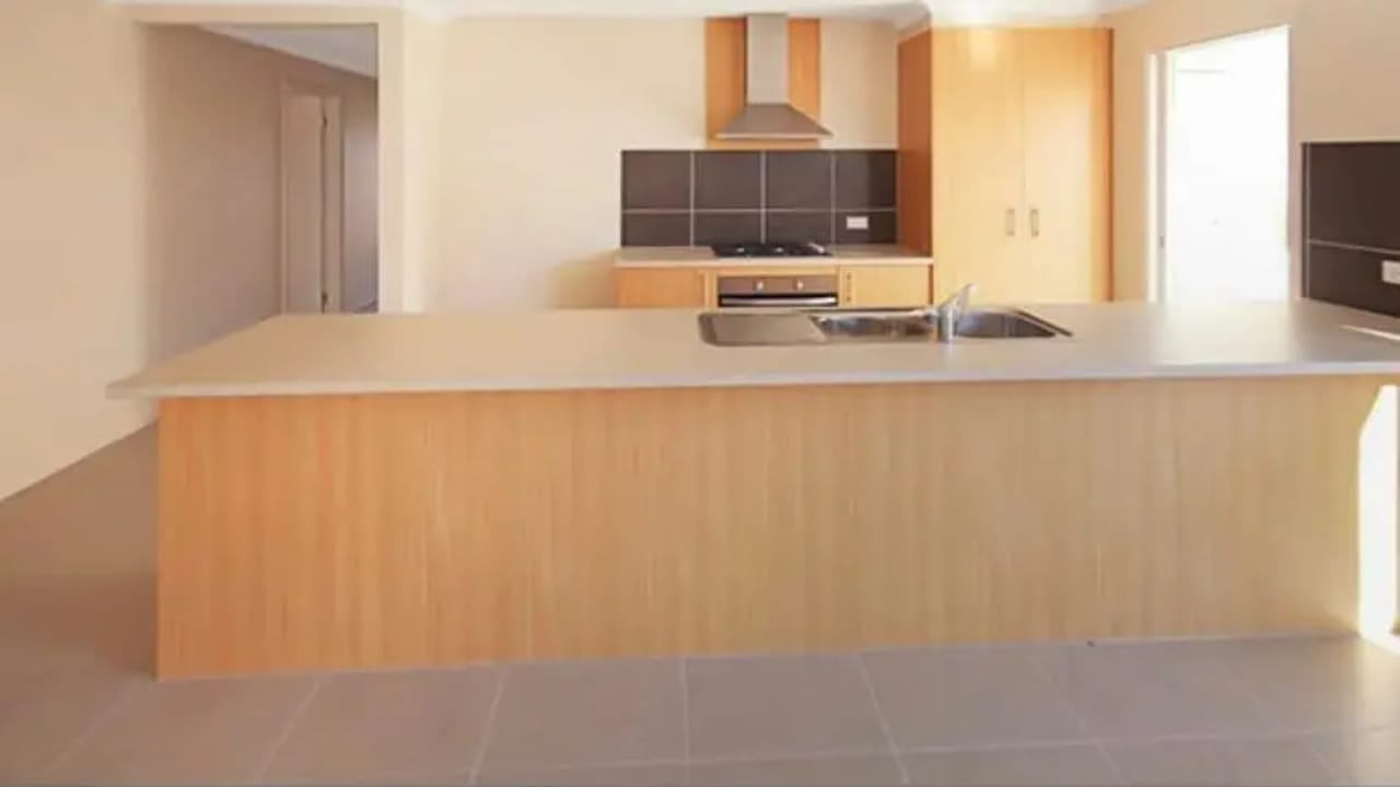 Unfurnished room with own bathroom