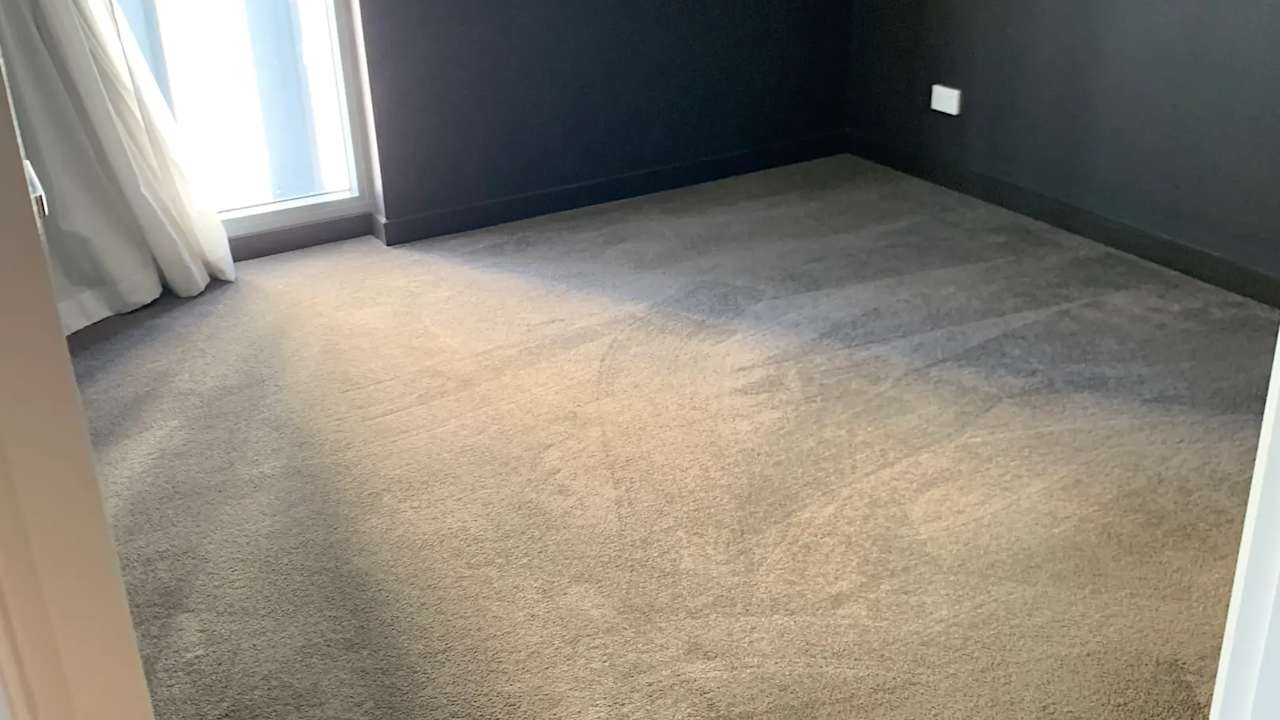 Unfurnished room with own bathroom