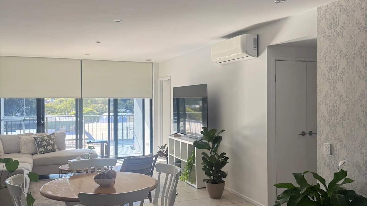 Furnished room with own bathroom