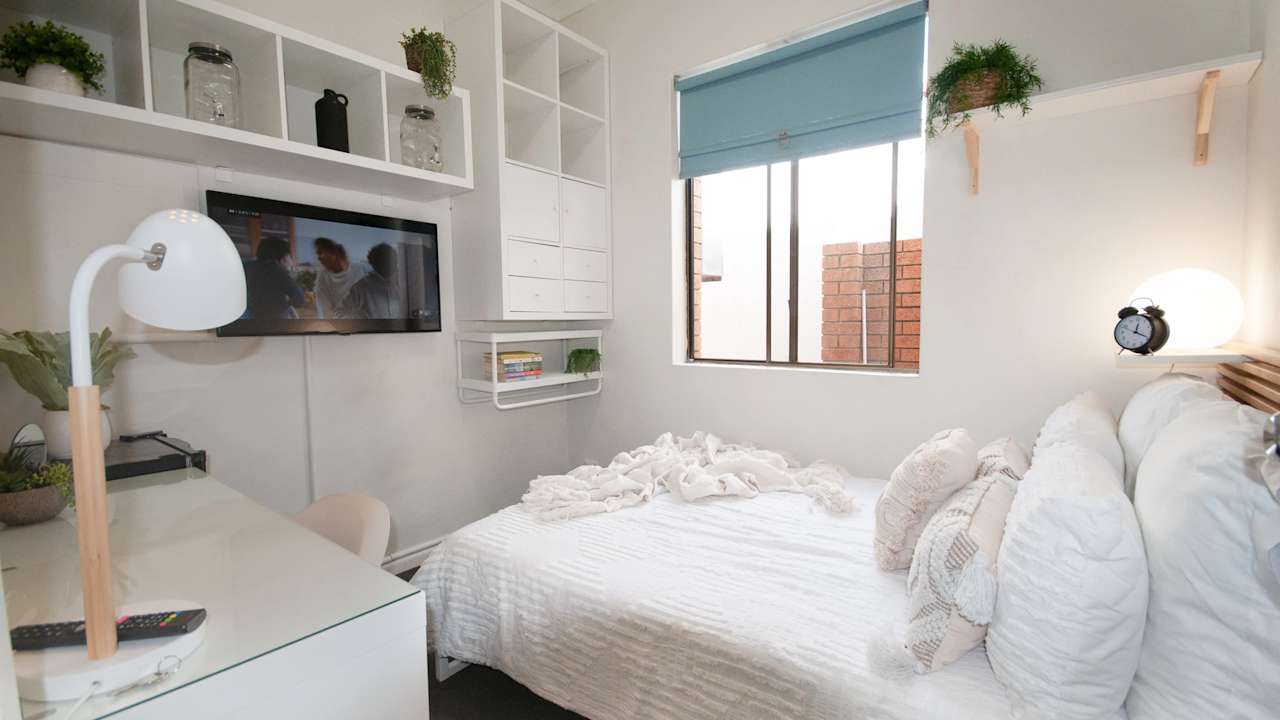 Furnished room in a share house