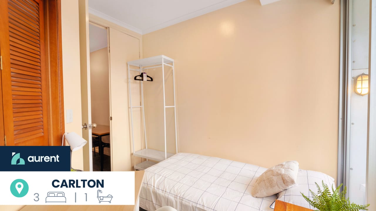 Furnished room in a flatshare
