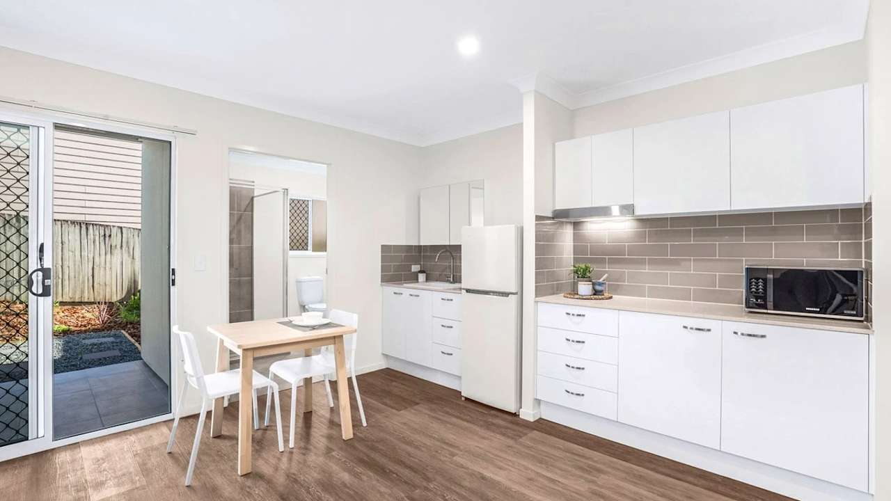 Furnished room studio flat for rent