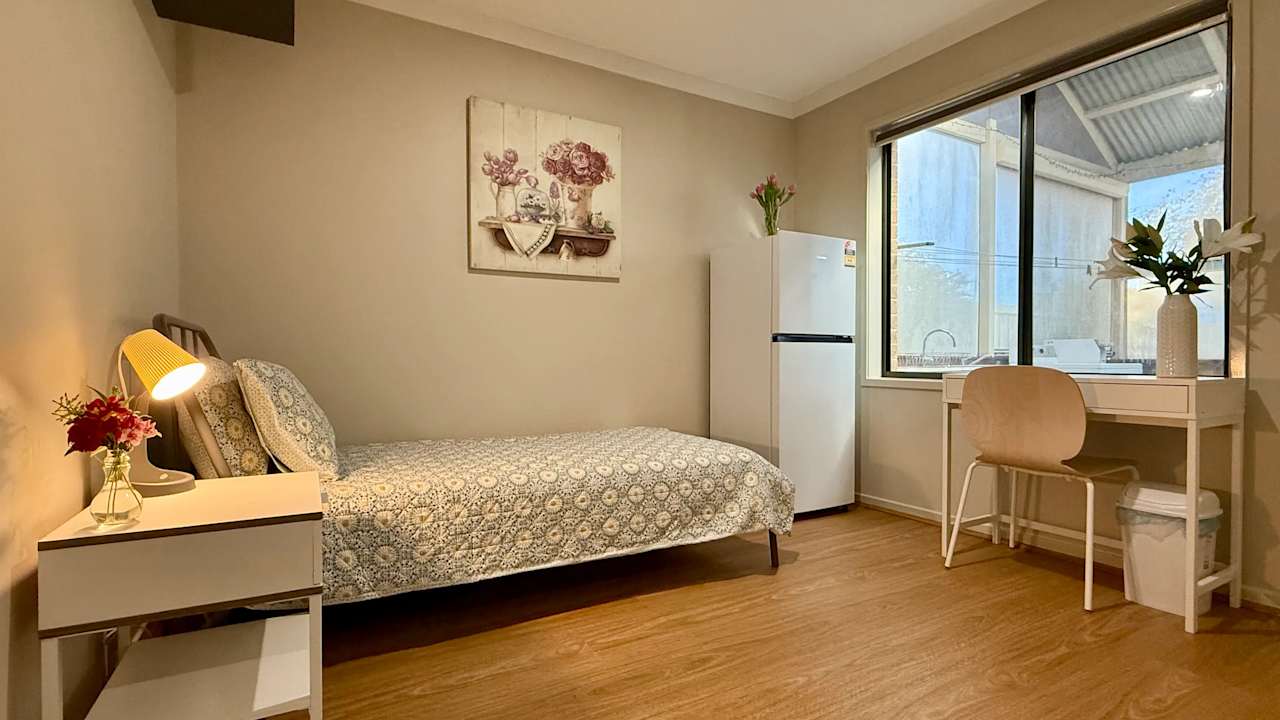 Furnished room in a share house