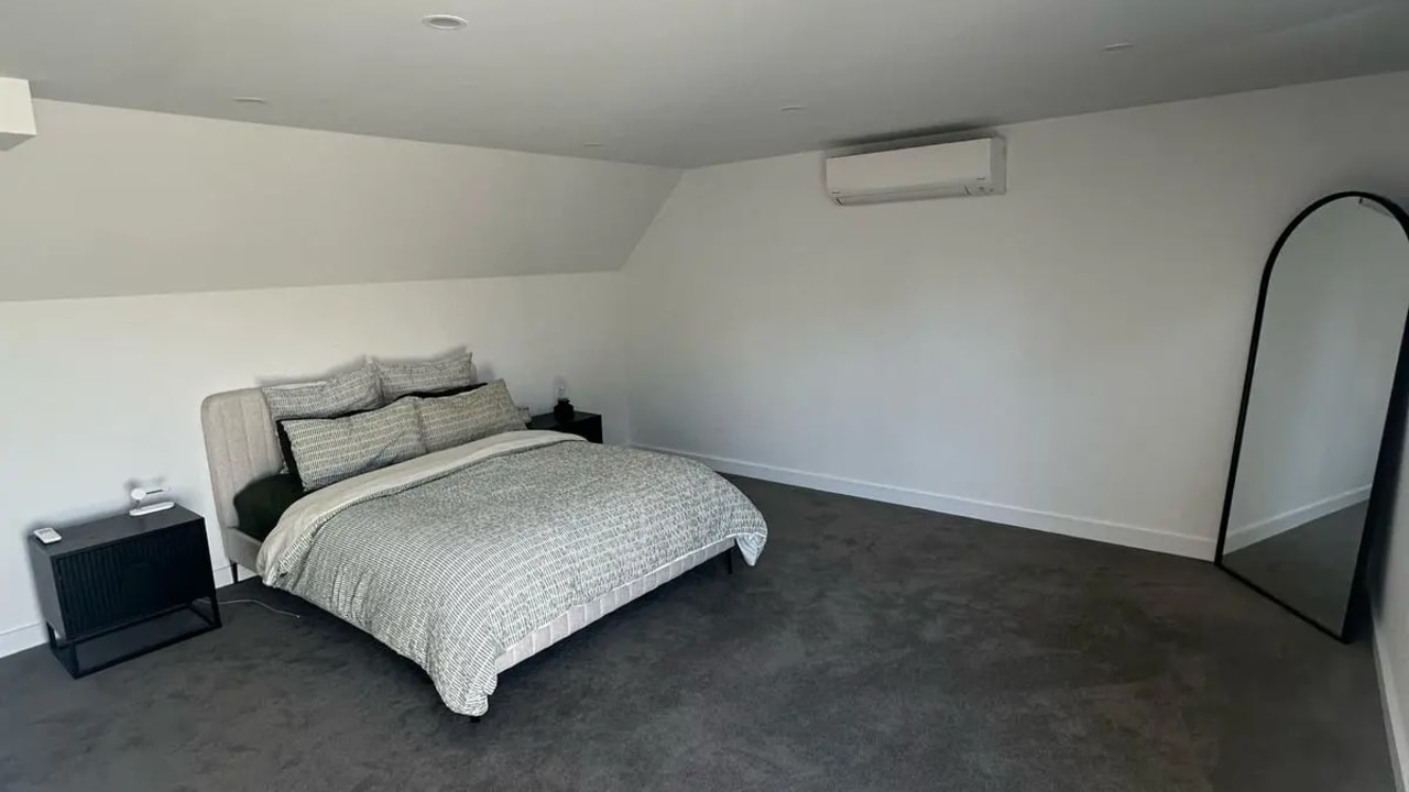 Unfurnished room with own bathroom