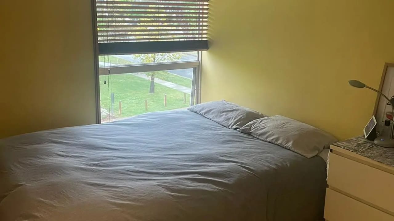Unfurnished room in a flatshare