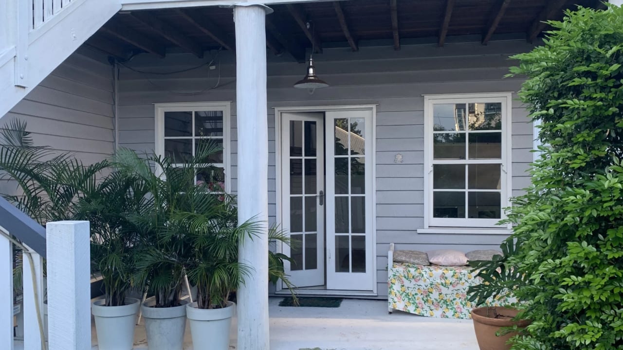 Room in a share house