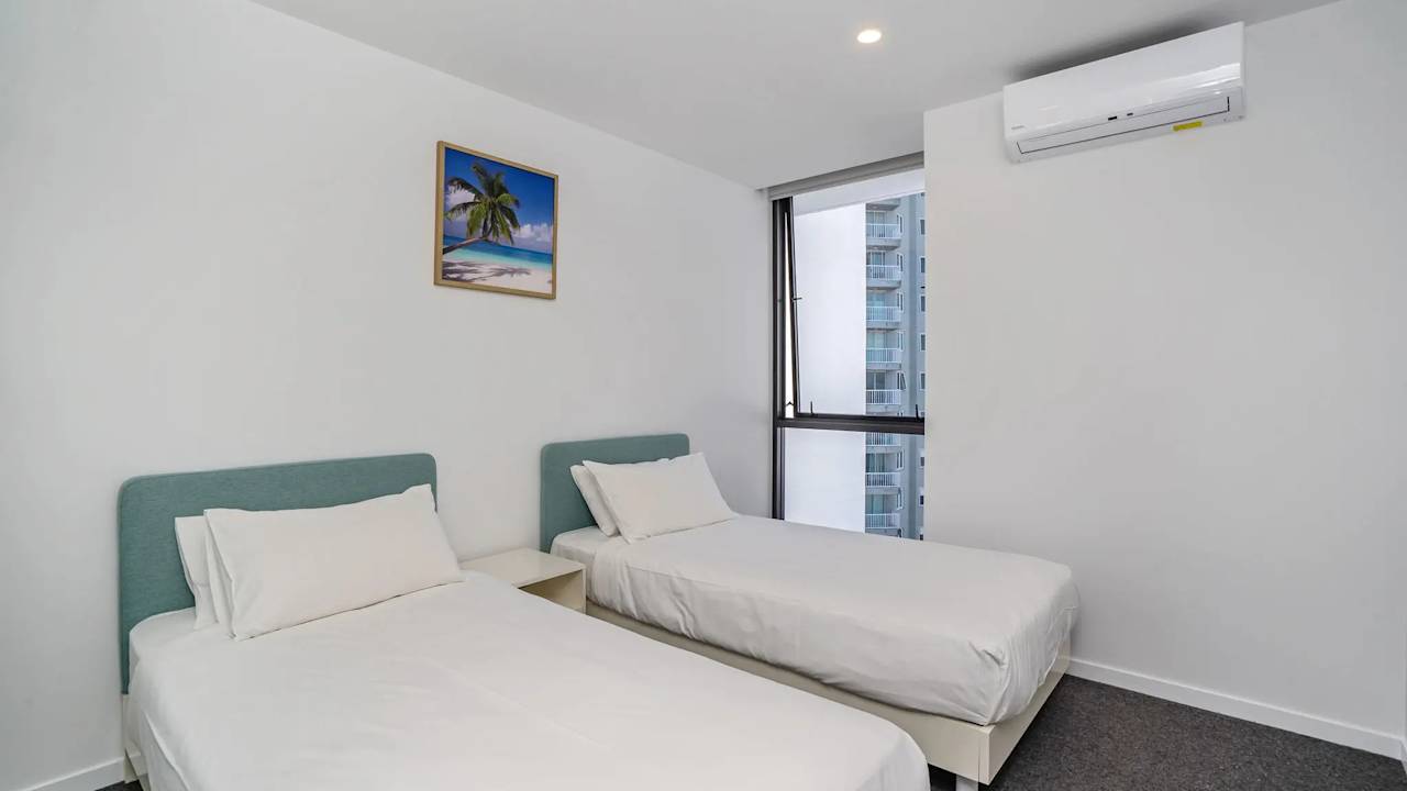 Whole property with 2 rooms for rent