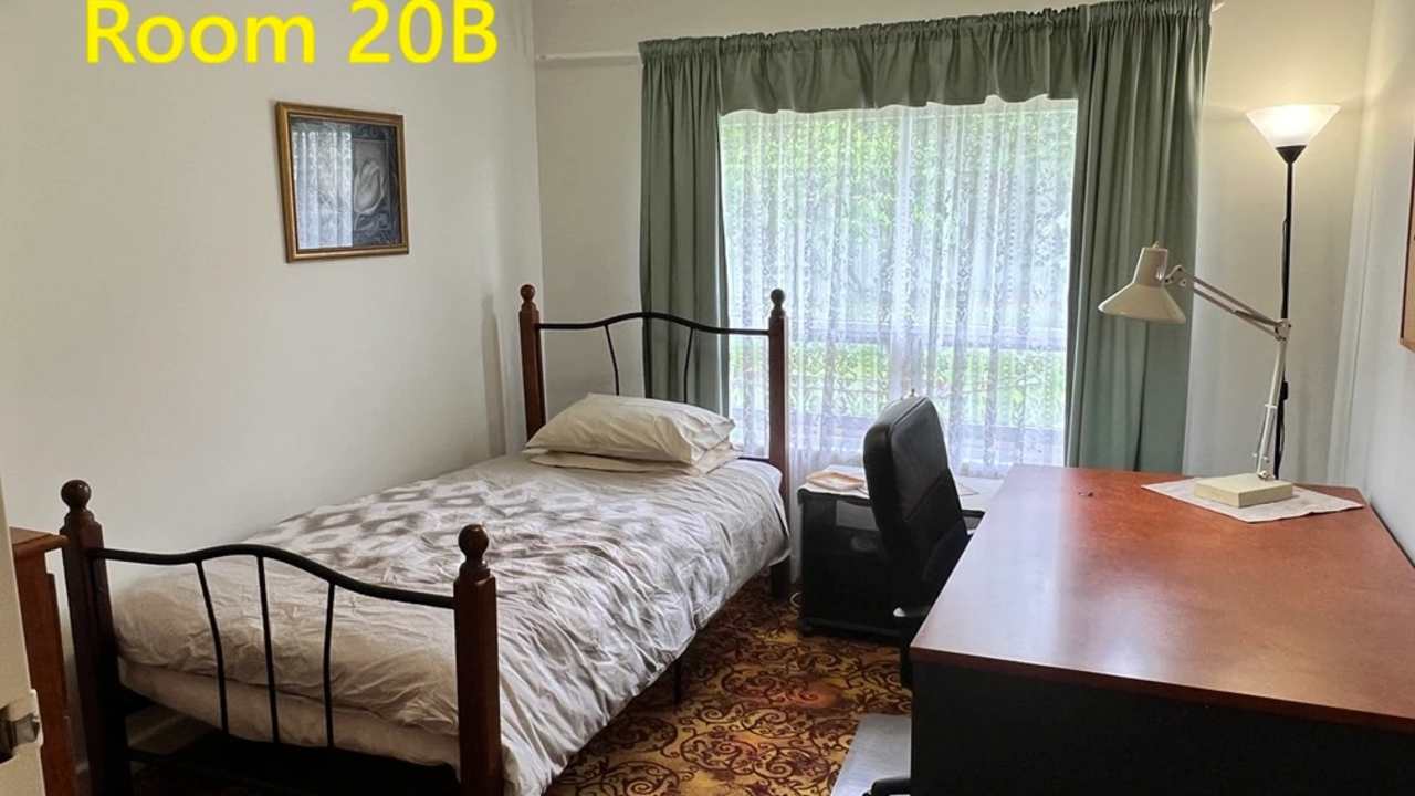 Furnished room in a share house