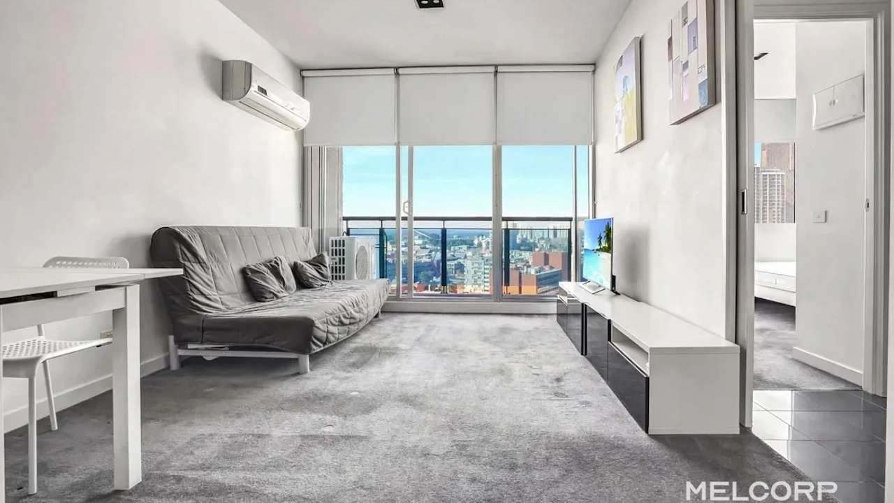 Furnished room in a flatshare